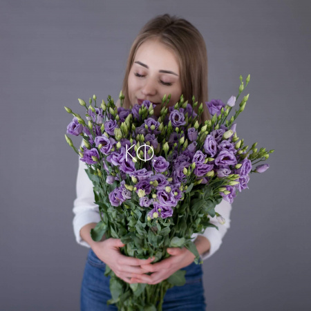Сиреневая эустома - фото